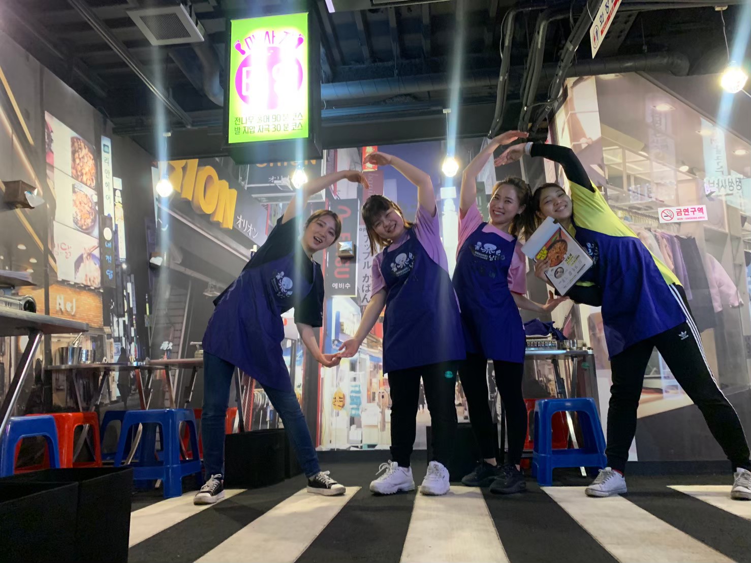 京都ワンタン ドラゴン飯店 四条烏丸店 | 